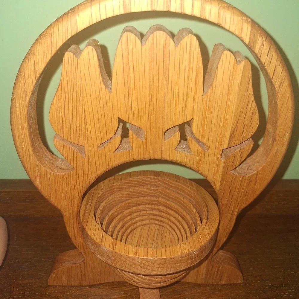 Carved Wood Tulips Collapsible Bowl Flower Basket Folds Flat Country Dutch